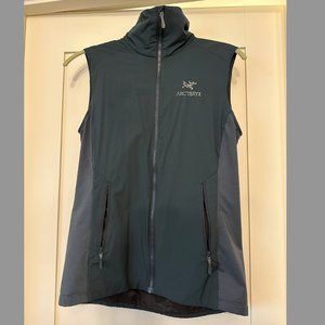 Arcteryx Atom SL Vest - Women’s Small (S) Enigma